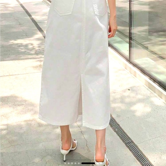 Stylish and Simple White Cotton Denim Midi Pencil Skirt (Small-Medium) - Picture 10 of 10